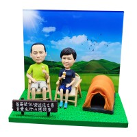 CP04 香港陶偶設計公司｜度身訂造Figurine，香港禮物訂製，人像公仔、人形公仔、Q版公仔、畢業公仔、榮休禮物、退休禮物、Farewell 禮物、移民禮物、水晶打印